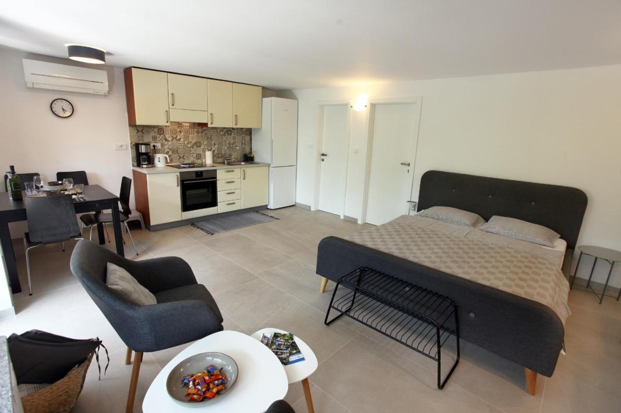Modern Apartment Parenzana Izma Порторож Экстерьер фото